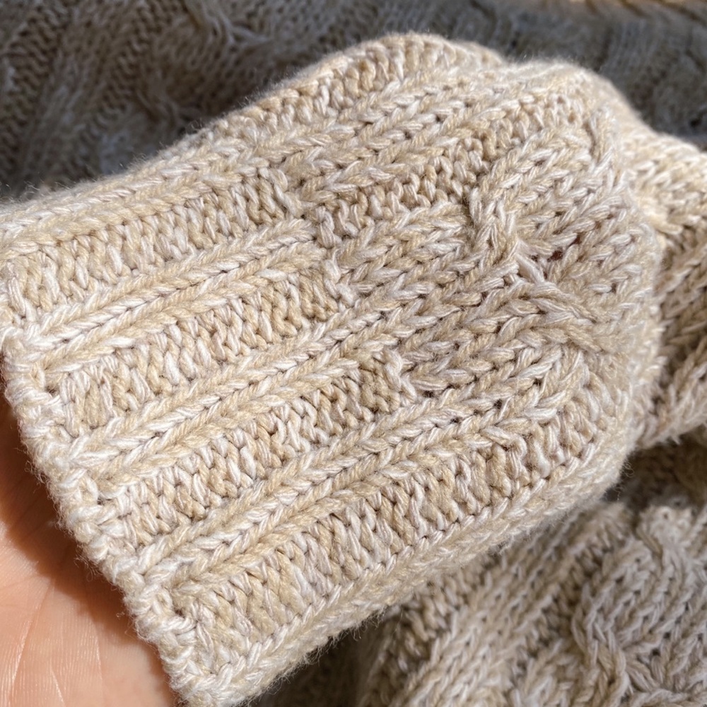 🐑 OATMEAL CABLE KNIT CROPPED KNIT TURTLENECK JUMPER! - Picture 7 of 10